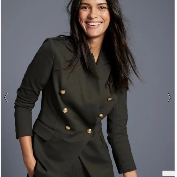 WHITE HOUSE BLACK MARKET Trophy Jacket in Size 10 NWT - Main Image